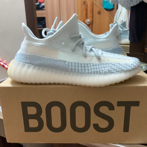 Yeezy 350 Boost V2 Cloud White photo review